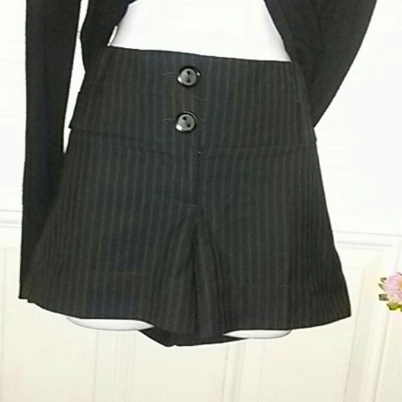 🎃Arden B dressy shorts🎃 - Picture 2 of 8